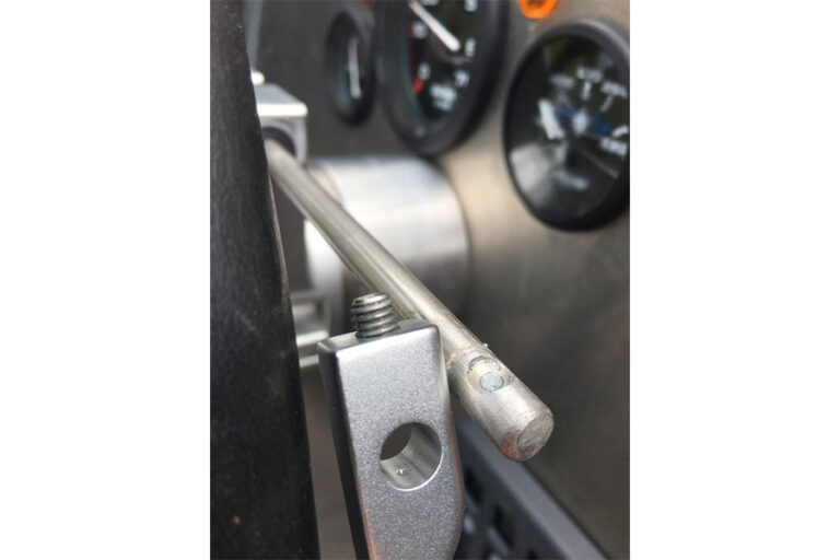 1-finger-throttle-Wattscraft-Mini-Jet-Boat-NZ-Jet-Boat-NZ-Kit-Set-Boat-Hull-Kit-NZ-Aluminum-Jet-Boat-Mini-Aluminum-jet-boat-Easy-Jet-Jet-Hull