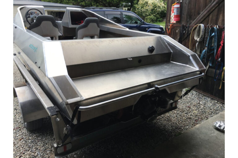 5-rear-step-Wattscraft-Mini-Jet-Boat-NZ-Jet-Boat-NZ-Kit-Set-Boat-Hull-Kit-NZ-Aluminum-Jet-Boat-Mini-Aluminum-jet-boat-Easy-Jet-Jet-Hull