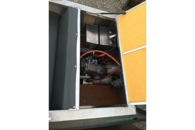 8-engine-Wattscraft-Mini-Jet-Boat-NZ-Jet-Boat-NZ-Kit-Set-Boat-Hull-Kit-NZ-Aluminum-Jet-Boat-Mini-Aluminum-jet-boat-Easy-Jet-Jet-Hull